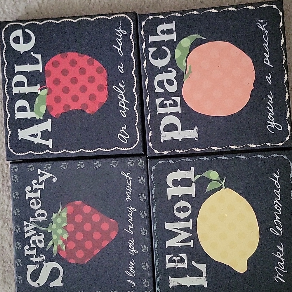 Fruit-Themed Decorative Picture Set